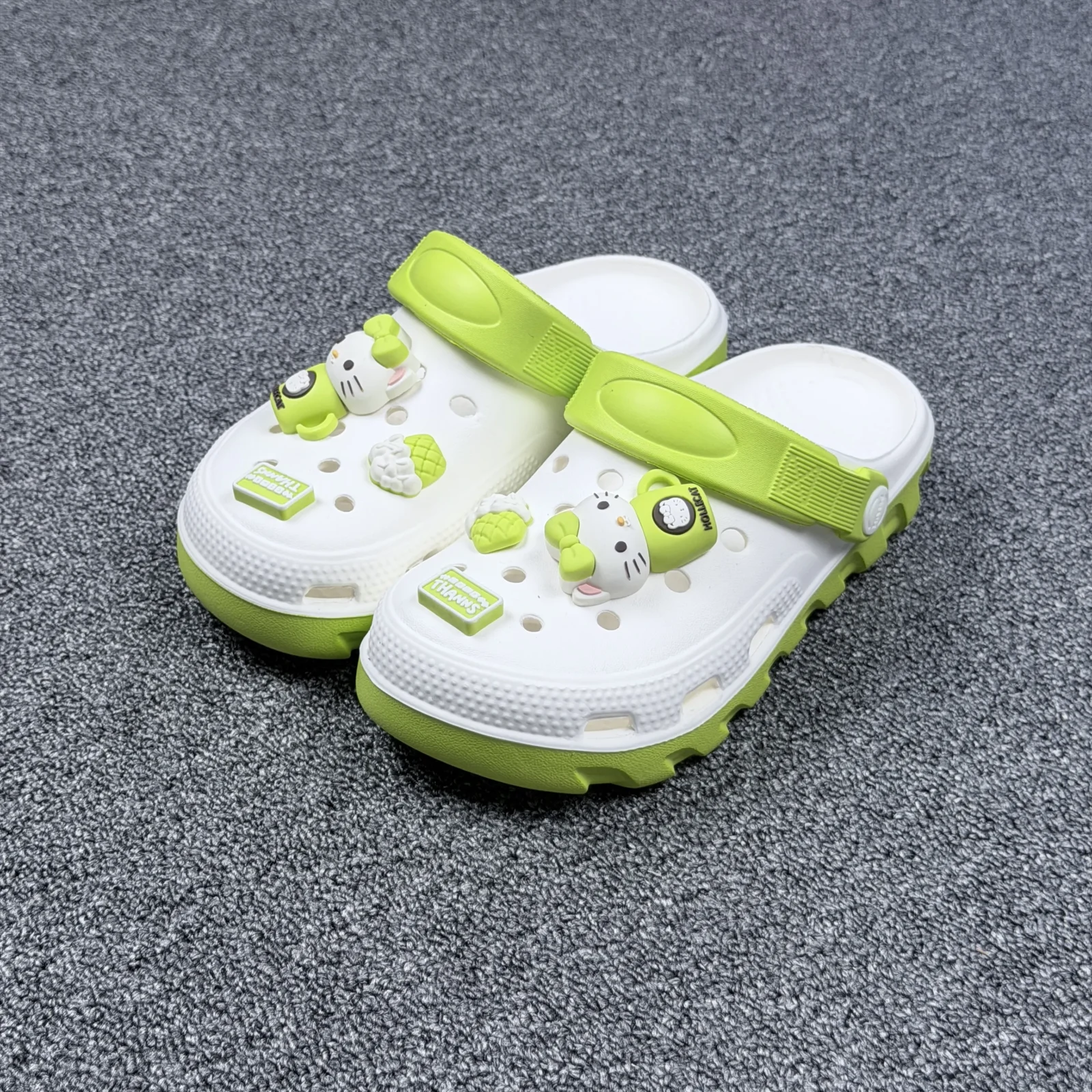 IMG_5851 KIDS CROCS-26-217D(GREEN) - Image 1